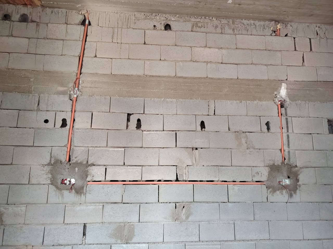 اللهم صلِّ على محمد وآل محمد
السلام عليكم.. جزء  من شغلنه حفر +تثبيت بوكسات+بوري+تسليك في نفس الوقت.. 
تحياتي الجميع رقم الهاتف ***********البصرة
