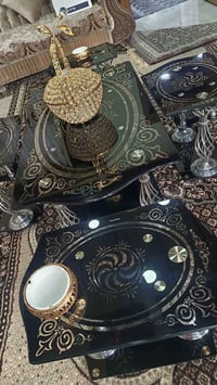 طاولة • ديكور منزلي