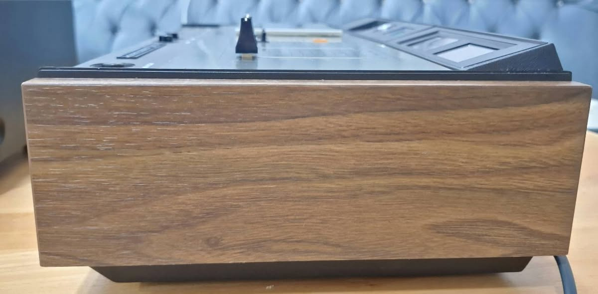مسجل دك ياباني ماركة : AKAI GXC-38
صناعة : 1973
نظام دولبي
نظافة تامة
السعر 200 الف مع التوصيل


**إذا كنت صاحب هذا الإعلان وتريد حذفه لأي سبب، رجاءا أرسل رسالة إلى الدعم الفني**