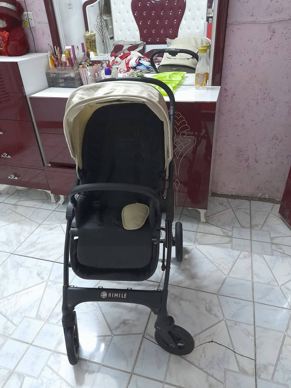 عربانة طفل كبيره تايرات دبلات ماركه نظيفه جداً السعر 80 الف مكاني بغداد جديده رقم الهاتف *********** متواجد واتساب
