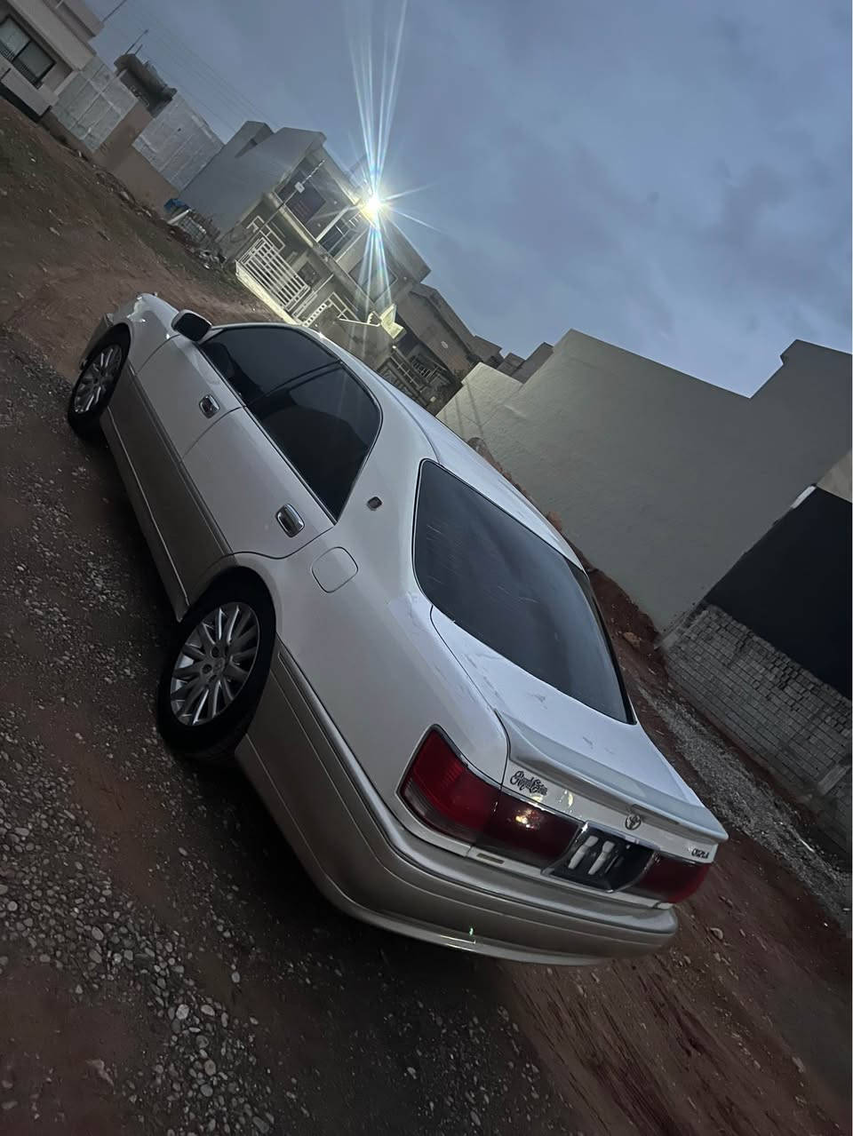 سه ره تا به ناوي خواي گه وره 
مەلیکە 2002 براوه يه 
ده ژبول نه جه ف ره قه م ١ 
سعری 37 مجال 
دەعمی نیە 
سەقفو حیزام بەشەرت  
گیر مەکینە بەشەرت 
مه کینە دیفور 171 
ناوزه رده
تایەو ویلی نوییە
شوین کۆیە:*********** كويسينجاك, أربيل
