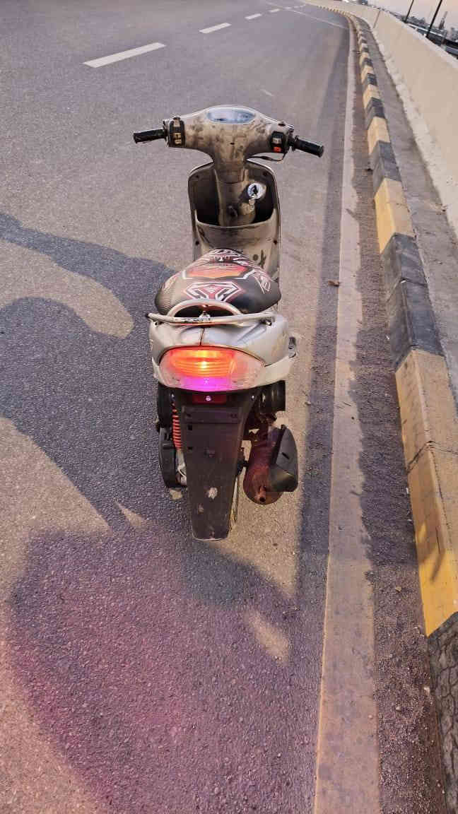 دراجه ماكس منغولي البيع نضيفه شوف عينك تجي وتفحص وين يعجبك ولايت زنون مكاني السماوه سعره 650 وبيه مجال الشراي وهذه رقمي ***********
