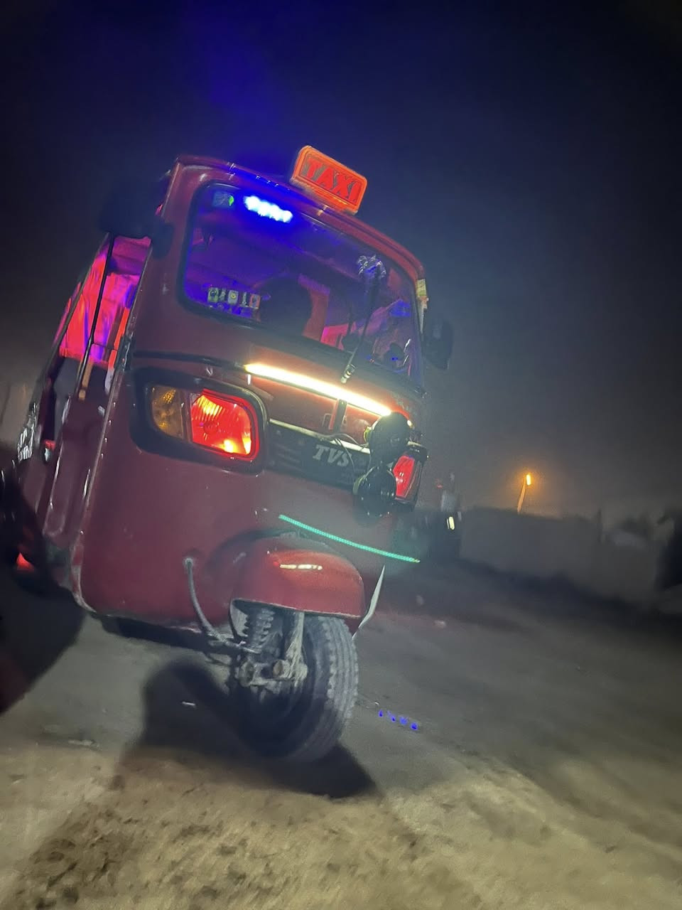 TVS
مناقصها برغي بيها ضربه وره الباب ممبينه ما مرجعها 
و الغود معمره بس .
تخم تاير جديد دشبول ٢٢
محرك اخر اصدار منضومه بريك كلشي جاهز 
صارف عليها خير من الله 
رقم بغداد تحويل ثاني يوم **

مكان بغداد الدوره سعر. 5️⃣ و١٠٠ .بيها مجال بسيط كلش 
معاجبك اعبر المنشور 
***********
