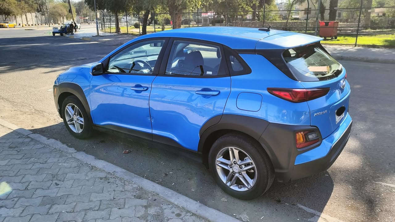 السلام عليكم 
كونا 19 SE 
مرقم بغداد بأسمي
لون ازرق بحري
محرك 2000 دوش المرغوب
ماشية 86 قابل للزيادة
مواصفات
رادار
تحديد مسار
مثبت سرعة
كامرة
ابل كار بلي و اندرويد اوتو
مبدلة دعامية هنا بالعراق و مصبوغة شبر بيها 
للتفاصيل 
***********
