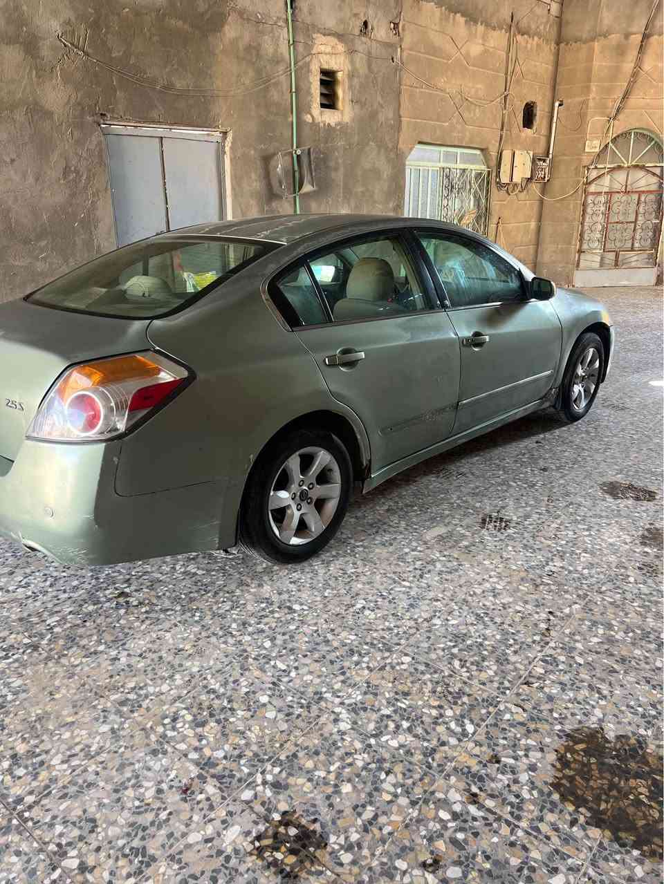 سلام عليكم  للبيع سياره نيسان التما 

((  خليجي  مديل 8  ))

  مكان السياره البصره شط العرب الجزيره  

سياره  رقم بصره جديد دولي  بسم جيراني 

يمي بل جزيره  سنويه لل 30 هزه جديده 

خليجي بصمه  شاشه كامره  مدوشمه 

كشنات او ارضيه  ودواخلهه كلش نضيفه 

سنتر لوك شغال  صندوق ع ريمونت  يفتح 

كهربائيات كلهه شغاله  

تبريد شغال  مكينه 2/500 كير نضاف  توه مبدل 

مجاول  وتخم بلك اصلي   وفيش مجاول   

تايرات  انضاف كلش   وسبير نضيف 

حداديه 70 بل ميه 

سياره  بيهه جوراد   مكفوله من ضربه 

القويه بيهه باردات بسيطات  

السعر  52وبيهه مجال 

الشراي يتصل ويدلل *********** البصرة, العراق
