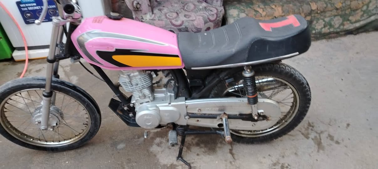 للبيع ادوات سعره 350وبيه مجال قليل عنواني البصره شط العرب الجزيره هذا رقمي بي واتساب ***********
