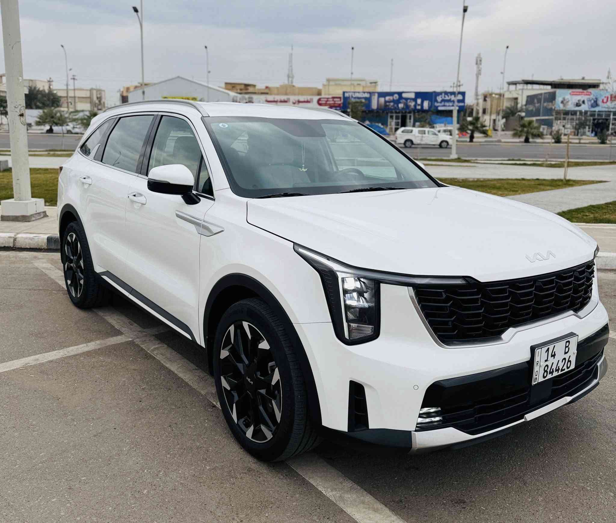 سورينتو 2025
ماشية 35 الف كيلو
داتا شو
6 سلندر
كير ماوس
كراسي كهرباء
تشغيل عن بعد
كامرتين 2
ويل 20
كفاله فقط بارد جملغ الخلفي 
رقم بصره السعر 315 بيه مجال بسيط 
مكان بصره لاستفسار ***********
