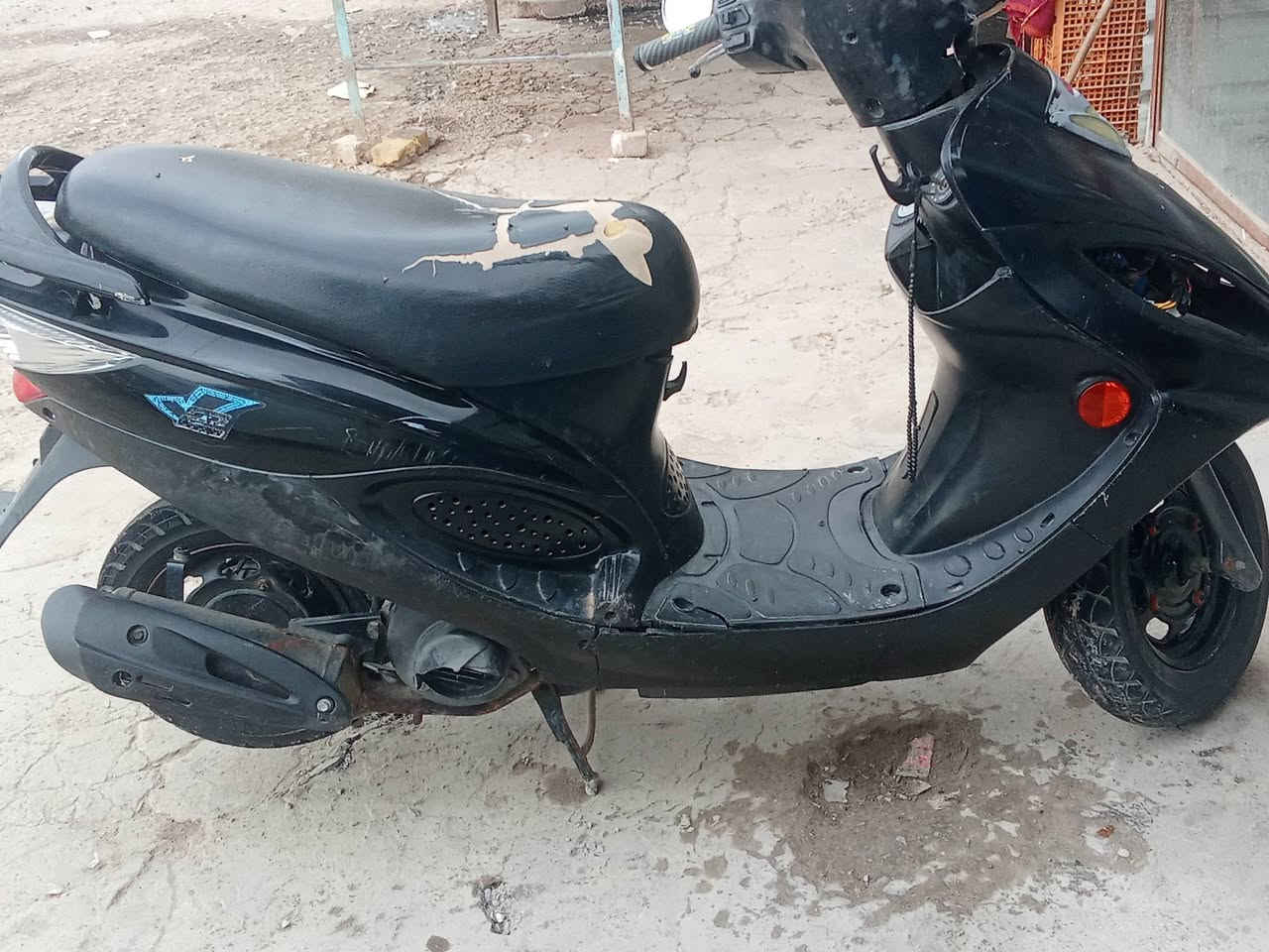 السلام عليكم خوان كامكو حلوه ونضيفه كهربايات شغاله باتري جديد تخم تاير جاهزن بس عوزه لشاير لكدام مستعجل عله بيعته هاذه رقم وستفسر ‏‪0775 417 1724‬‏
