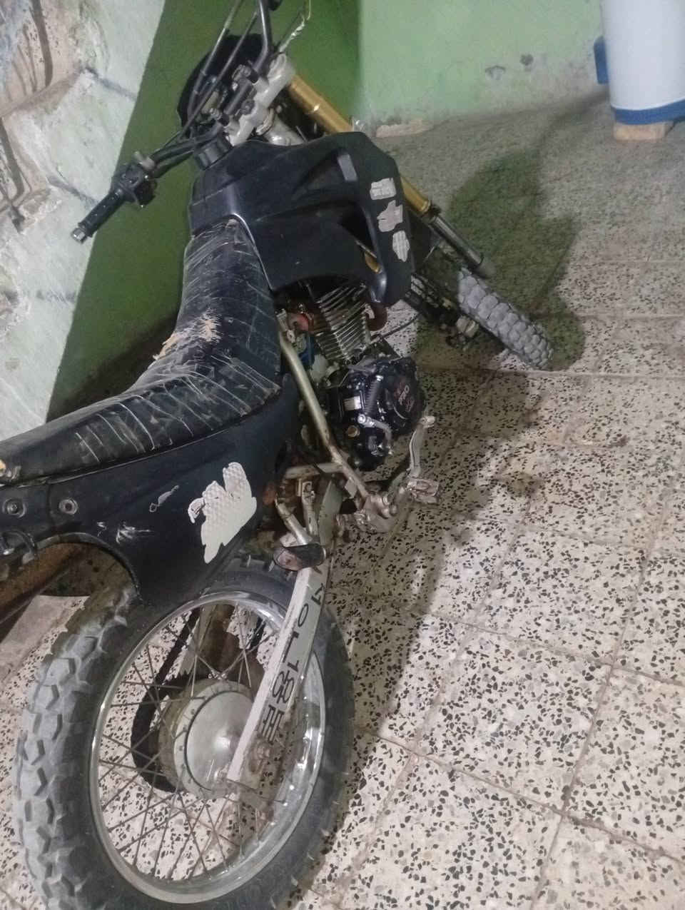 سلام عليكم غفاز ياباني لبيع محور مكينه حجم200 تخم تاير سعر 1450وبيه مجال***********
