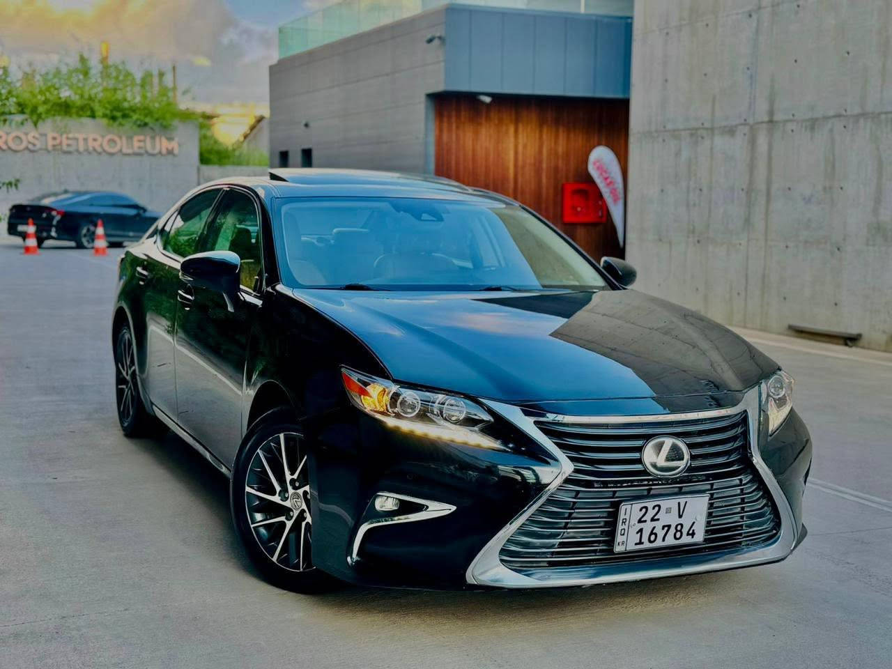 ﷽
LEXUS ES 350 2017
◽️ليگزز ES 350 موديل 2017 فول مواصفات
🔹لون اسود 
        ~~~~~~~~~~~~~~~~~~~~~~~~~~~~~~~~~
مكان🌇: سليماني               سعر💵: 194$ 🔐
 ◽️موبايل/ *********** ::: ***********📲
        ~~~~~~~~~~~~~~~~~~~~~~~~~~~~~~~~~
◽️محرك V6 3.5L سته سلندر
🔹گير و محرك بشرط مامفتوح
بدون صوت بدون صرف و خلل بشرط فحص
🔹ماشيه 65 الف حقيقي
🔹  اتنين بصمة بيلادي موجود📦

▫️بيها {{ باب سايق و  و نص بنيد صبوغ }} بدون داخل
🔹سيارة جديد حيل حيلوة نضيفة

◽️مواصفات
{{ بصمة - فتحة - داخل مشمشي و قهواي  - رادار أمامي و جانبي   - كشنات جلد - كشن تتفيىة و تبريد - كشن و ستيرن كهربا - كشن خزن - ستيرن تتفيئة - شاشة - ماوص - تبريد مركزي - نيزامي أيكو - نيزامي سبورت - لايت ليدو زينون - مراي شفت - ڤوليوم - بلاجكتور - بعد هواي مواصفات }}

◽️اربع تاير و ويل بيلادي جديد بدون مصروف
🔹نظافه ١٠٠٪؜ كامل سيرفس بدون نقص و بدون مصرف
🔹بسميً السنويه بشرط تحويل و خرامه
🔹سنوي و رقم و هزة كلها جديد
سياره مابيها دينار مصرف كامل من كل نواحي

نفسي يوم /تحويل و كاله حاظر
مكان / داخل سليمانيه🌆
        ~~~~~~~~~~~~~~~~~~~~~~~~~~~~~~~~~
