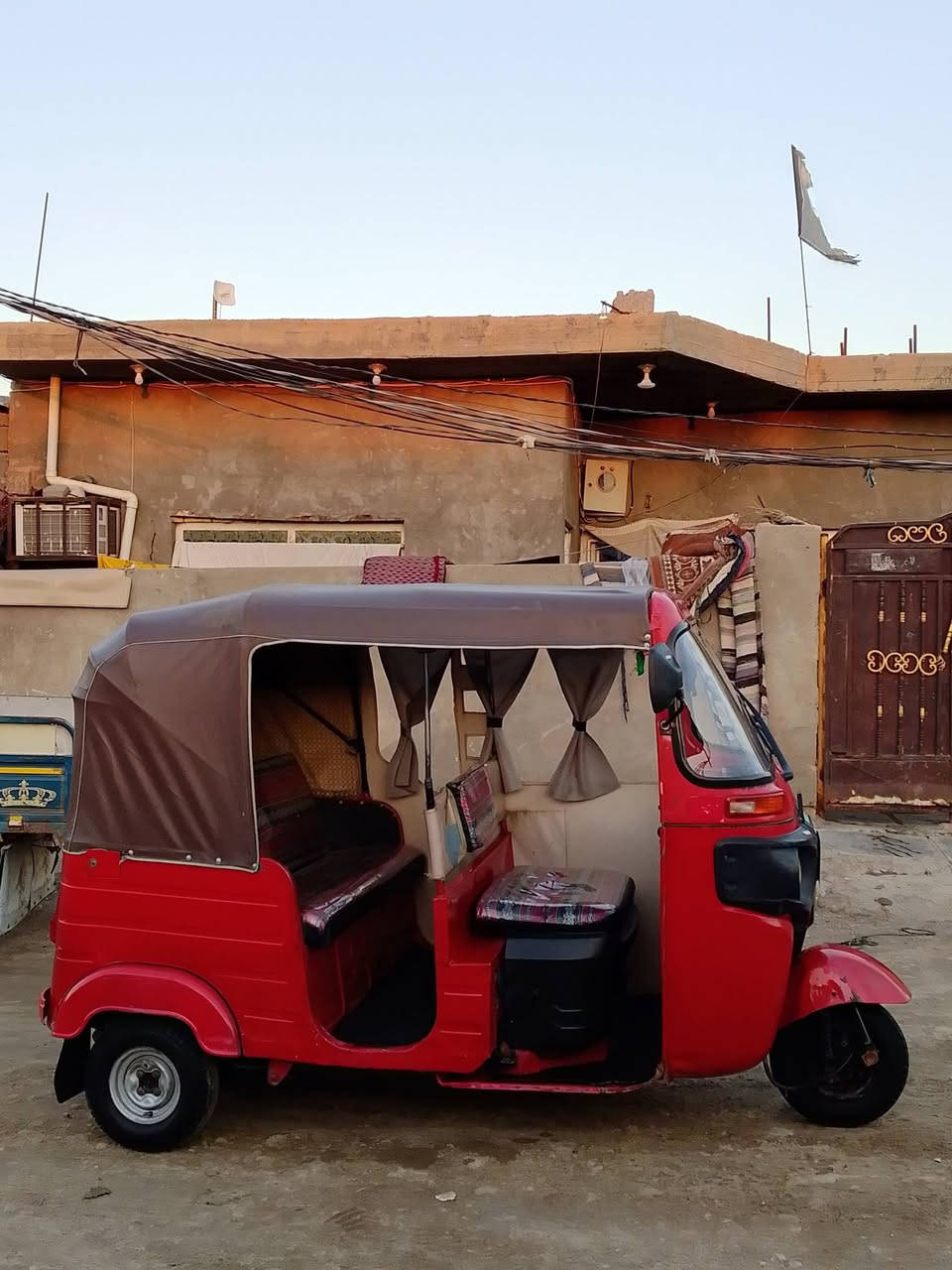 سلام عليكم تكتك للبيع موديل 18رقم واسط بسمي تحويل ثاني يوم مكينه 20 كلجات جدد صارلهن سبوع تايرات جدد بيهه صفحه مرجعه حار مصبوغه جماليه العنوان واسط كوت ***********
