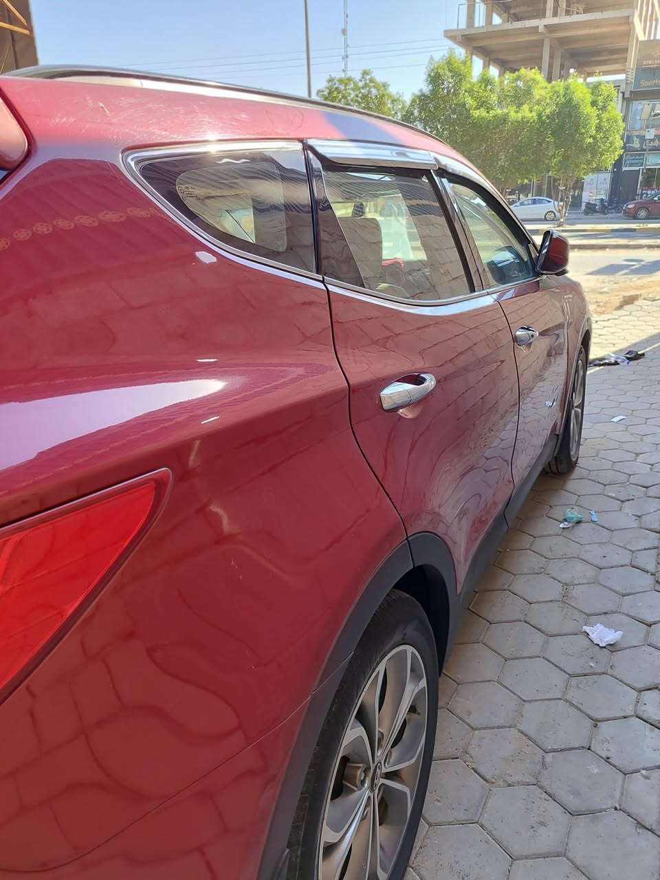 سيارة سنتافي ٢٠١٣ فول واحد على واحد مواصفات, بانوراما , ٦ سلندر , ٧ راكب , سيارة مكفولةعدا شخط بالجاملغ ومصبوغ, مري شفط, تحكم ستيرن , فور ويل السعر ١٦٠ وبيها مجال للتواصل اتصال خط أو واتساب ***********
