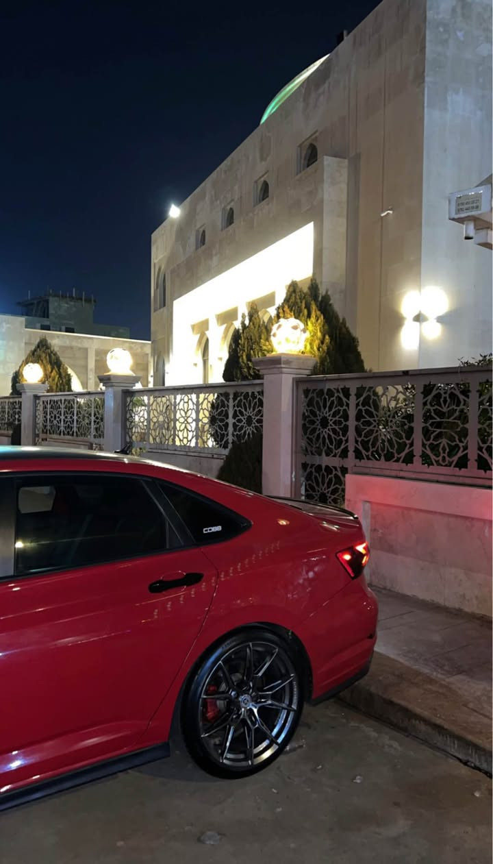 Jetta GLI 2019 muasafat 35 
مواسفات بلاك تؤب بيلاد سه قف ره ش يه ده ده ركه ره ش  ده بل كاره باي
 ٥ مؤدي ليخورين
سه ياره كه ده سكاريه 
داون پايبى له سه ره 
فارتى گئر
پؤب بانك
فايل q 59 
يه ك چاملخ بسته ك بؤنيت سبوخه بؤ داخلى ايرباگ به س شانى ته قيه سوكان ده شبول نه ته قيه به شه رت 
نمونه له جوانى ٤ جي گاى بچوكى كارته  
نرخى ١٥٧ ورقه 
*********** أربيل, العراق
