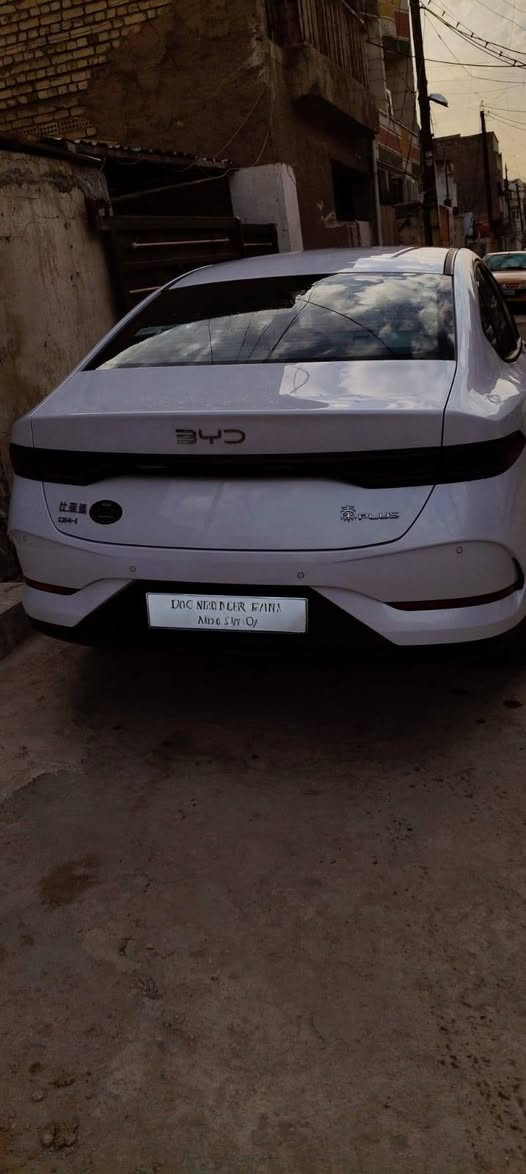 السلام عليكم بي واي دي ٢٠٢٥ داخل ابيض بصمه وكارت وشاحن أصلي مكاني بغداد للاتصال ***********
