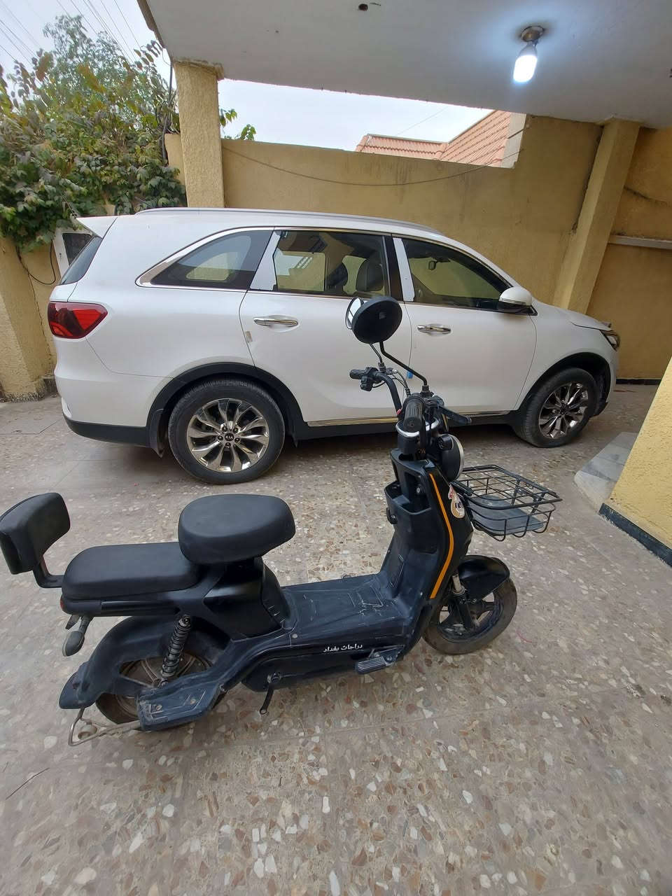 دراجه شحن للبيع جدا حجم ١٤ نظيفه واستعمال قليل خمسه باتري دبل كلها شغاله مابيها نقص كهربائيات ومحرك السعر ٢٥٠ الف للتواصل واتسب على الرقم***********
