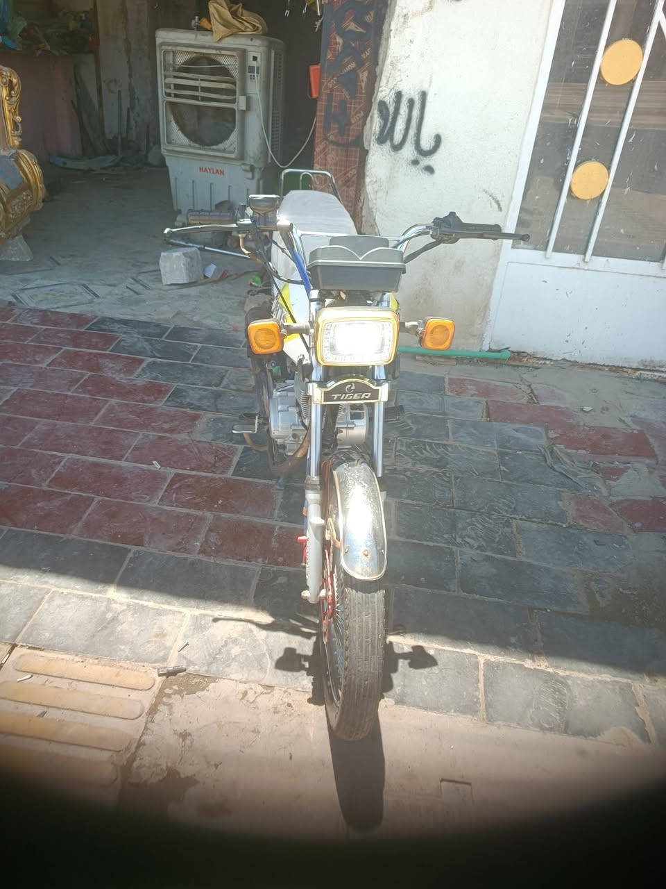 لبيع تايكر موديل 2023وراق سكنر جعزه وحلوه ***********

