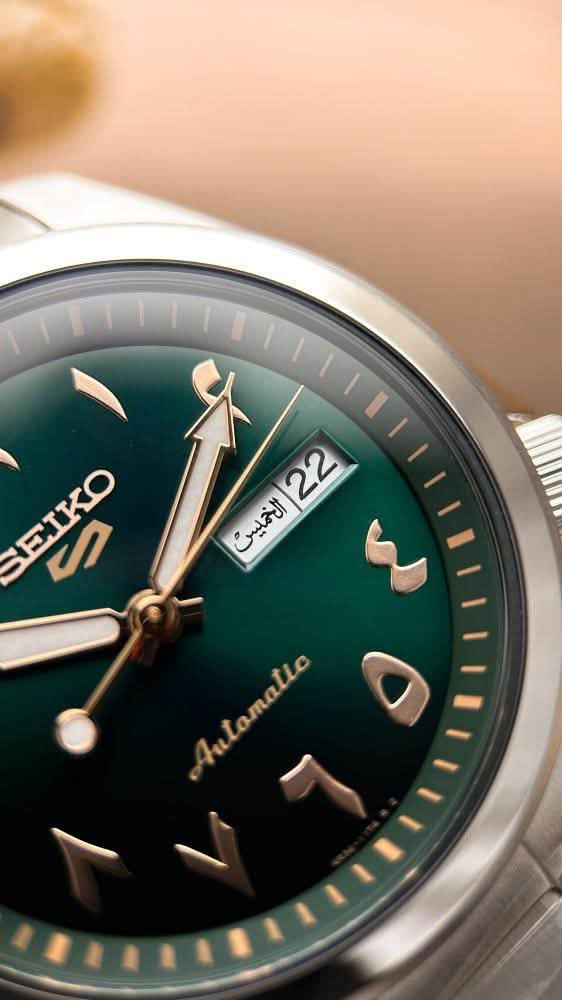 Seiko 5

وكالة ضمان سنة 

قطر 40 

اوتوماتيك 

ماكنه كشف 

24 حجر 

احتياطي الطاقة 41 ساعة 

مقاوم للماء 100 متر 

توجد خدمة توصيل 

***********
