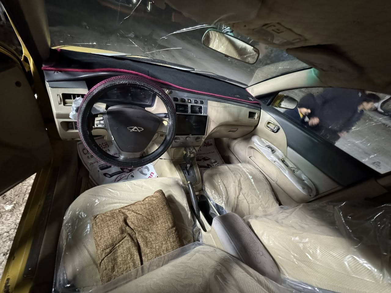 شيري A5 2010محور كير مكينه خير من الله كامري ابو جف تبريد ثلج مال ياباني سنويه لل 29 صدر امامي خلفي مشط زوج تايرات امامي كله جديد ضربته صفحه السايق الجاملغ الولباب الخلفي وبيه طقه بل باب الراكب موضحه بل صوره 
مكان بغداد *********** 
سعر 34 وبيه مجال حك جيتك
