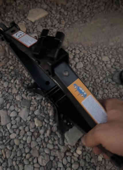 جك سيارة  2 طن جديد لوك بل كارتون #اصلي الي مهتم يتمم خاص 20 للتواصل على خاص او على واتس ***********
