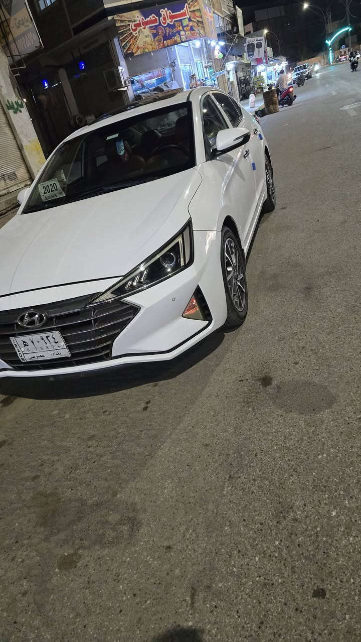 للبيع موديل 2020 خليجي سيار مكفوله عدات شبر بل بنيد سعر165 وبيه مجال شي قليل الرمادي تصال ***********
