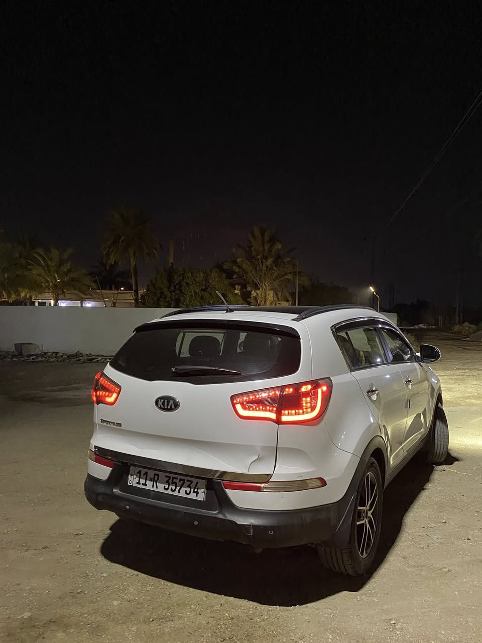 السلام عليكم سبورتج
الموديل :2014 خليجي

المواصفات:vip (تحكم ستيرن جهتين شاشة كامرة كشن السايق كهرباء بنوراما مرايا شفط ثلاجة داخل لونين بصمة سايد بريك فور ويل بك لايت زينون و لد وباقي مواصفات معروفه ). 

المحرك :2400 دوش

الرقم:بغداد الجديد بأسمي

ماشية 200 الف

محرك و كير كفالة

الحادث :صبغ على كد دائرة زغيرة بين جاملغ و باب الصدر

السعر:168 وبيها مجال بسيط

العنوان :بابل مشروع المسيب

الرقم :***********.
