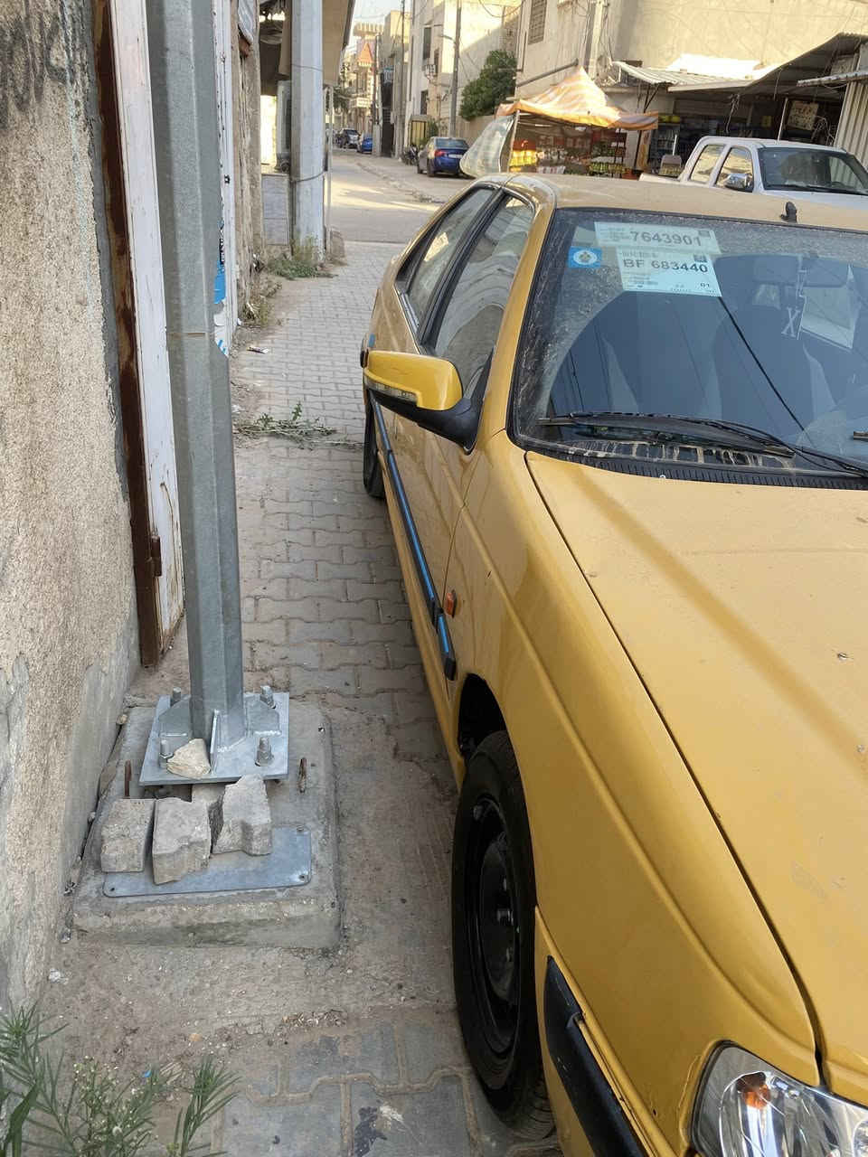 السلام عليكم بيجو بارص 2015بسمي تحويل ثاني يوم مصفره هيئه وغرمات بيهه طخه بين الباب والجملغ جهت كير محرك خير من الله صدر إلمامي نضيف بس الخلفي تعبان زوج تايرات جدد السياره كامله من كلشي تبريد الداخل مالتهه نضيف مكاني بل الحريه ***********
