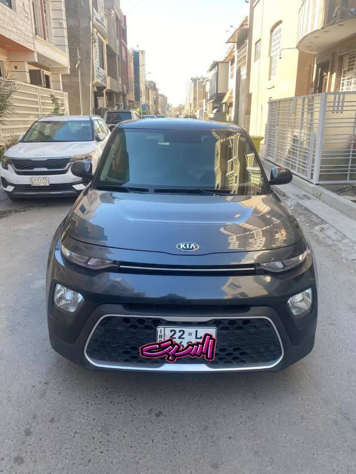 🚗 للبيع – صـول  🚗

🔹 السيارة لون فيلي
🔹 موديل 2021
🔹 رقم أربيل الجديد
🔹 باسمّي تحويل مباشر
📍 الممشى: 54 ألف كم فقط
📍 السيارة كفالة عامة
📍 حادث أمريكا (طخة خفيفة جداً مصبوغه على كدها صوره موجودة )
✅ بدون ايربگ
✅ بجم كبس نظيفه جداً
🛠 السيارة  كلشي جديد:
بطارية 🔋
تايرات 🚘
فلاتر 🧰
دواخل دهن جديد
كير + مكينة كفالة عامة
نقص واحد بالسيارة ماكو
✨ المواصفات:
✔ حساسات
✔  تشغيل عند بعد 
✔ نظام حفظ وقود 
✔ ايقاف محرك في ازدحام 
✔ إيقاف ذاتي
✔ كامرة
✔ شاشة كاربلي و اندرويد
✔ تحكم ستيرن
✔ دواخل أوف وايت مميزه كلش
✔ أنظمة قيادة (Normal / Sport)
✔ تحكم إضاءة
وباقي المواصفات معروفه

السيـاره اني مستـورده بيدي ورقمته بيـدي يعني مالك وحيد من سنته لهسه والحمدلله محـد غيري صاعده 

💵 السعـر : 143 وقـه 
ترهـم مراوس أيضاً حسب القناعة اقـل منة

***********
المكـان بغـداد زيـونة 

ومن أنظف السيارات بالسوك 👌
للمهتمين الخاص مفتوح وتدللون 🌹
