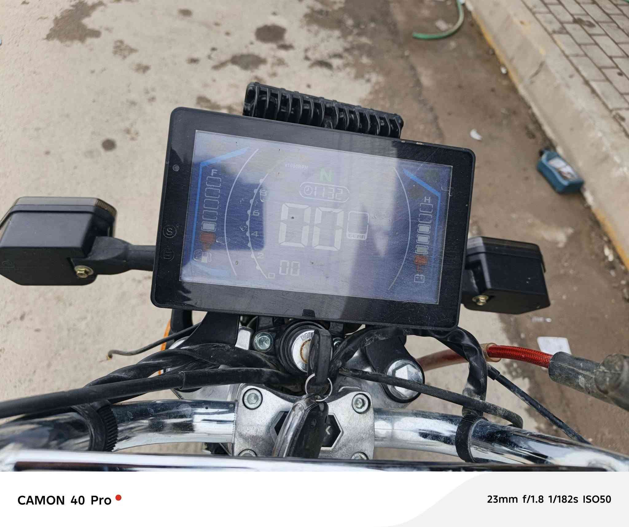 دراجه 25. نضافه فول مال بيت منفيس بصمه كامله تاير جديد مكانها سامرا مكلف بل نشر. *********** رقم صاحبها 750 وبيها مجال اتصل
