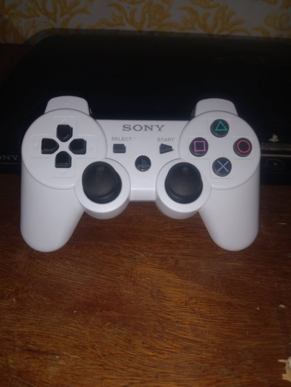 السلام عليكم بلاي 3 بسعر 80الف نظافته 90% البلاي ما ناقصه بس هارد داخلي مكاني انبار خالديه وش الراي يجي خاص


**إذا كنت صاحب هذا الإعلان وتريد حذفه لأي سبب، رجاءا أرسل رسالة إلى الدعم الفني**