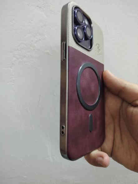 بغداد 
سلام وعليكم مكلف بل نشر الجهاز مال صاحبي 14 برو ماكس للبيع ذاكره 256 الجهاز نضيف حيل فقط مبدل شاشه نوعيه اصليه حيل الجهاز نضيف بس اعتاز فلوس الولد السعر 680 وبي مجال المكان بغداد البياع رقم الهاتف ***********
