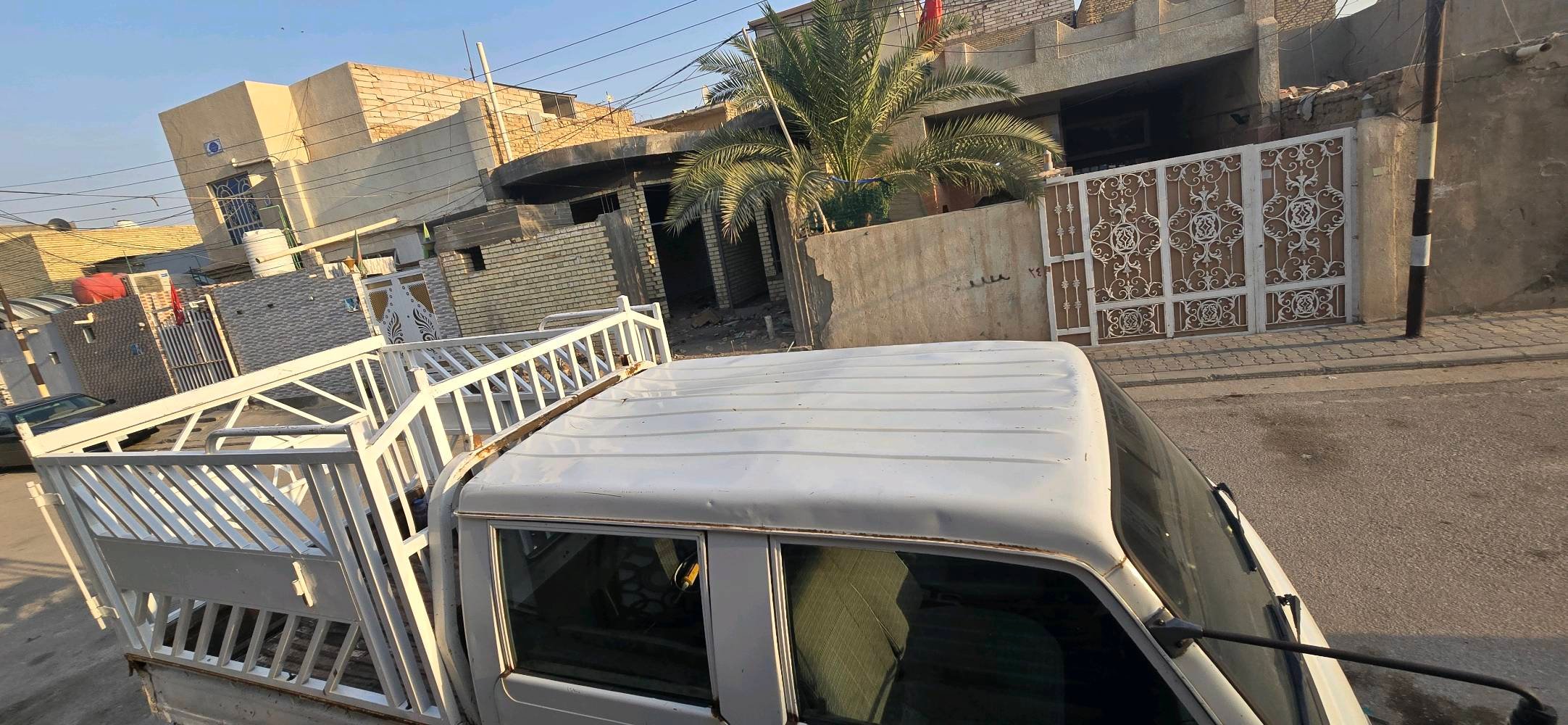 دبل قماره صلاح الدين مشروع وطني سنويه ٢٧
محرك كير اكسل شاصي 
بطاريه  الكل جديد 
تايرات أماميه جدد
حداديه أماميه نظافة ٨٠ من %وخلفيه جديدة 