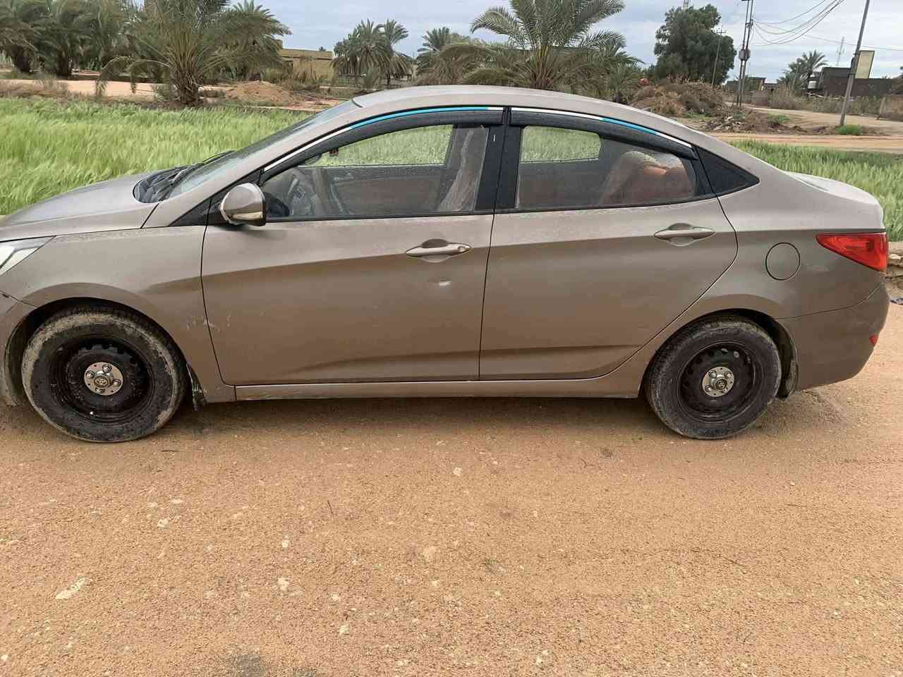 اكسنت خليجي 2015 مكينه 1400
3قطع صبغ جاهزه مكينه وكير وتبريد وحداديه 
للاستفسار ‭0780 778 8379‬
