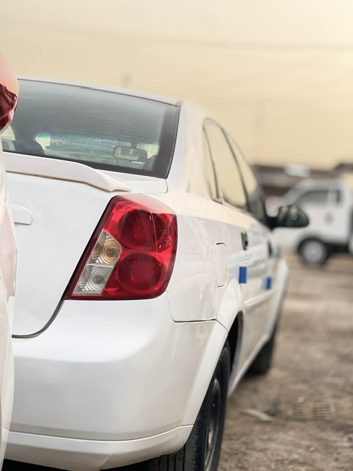 سلام عليكم 
أوبراه 2004سياره جديده خير من الله 
كير محرك دوات صدر خير من الله
تخم تايرات جديده سياره ليره بيه صبغ
بس دواسات والهالات باغي كفاله سياره خير من الله بسمي 
تحويل مناشر العنوان المحمودية ناحية الرشيد 
السعر ٦٢وبيه مجال غليل 
***********/***********
