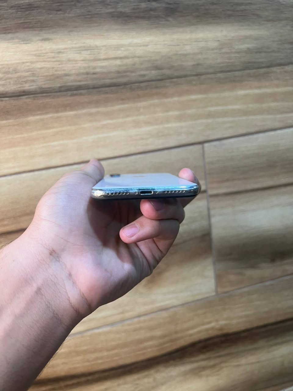 السلام عليكم.
iPhone XS
الذاكرة 64 .
البطارية 70 .
الجهاز نظيف 100% .
الجهاز ابلادي كله شاشة اصلية.
1SIM
جهاز مناسب للأستعمال اليومي والتصوير والألعاب.
هـ.  ***********
السعر مناسب.
موجود اتصال و واتس اب و فيس بوك.
