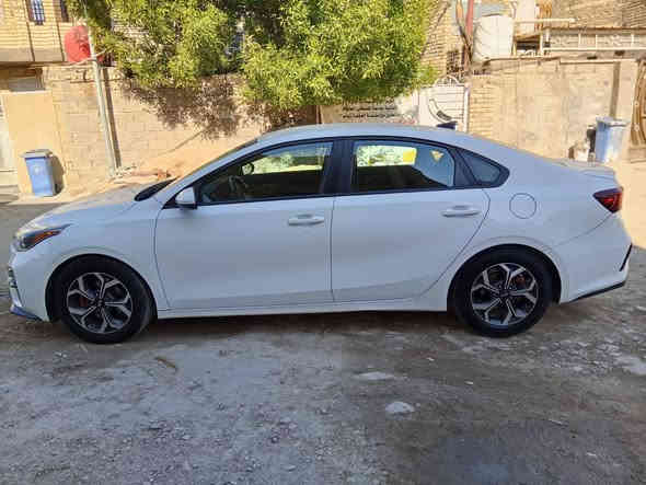 السلام عليكم كيه فورتي مديل 2019وارد أمريكي صور الحادث منشورة السيارة جديدة وجاهز مكينة وكير وحداديه وصدر وتبريد وتخم تاير مكفولات مكينة 2000دوش رقم اربيل جديدة بسمي كيرAT ماشيه 65العنوان بغداد الامين الثاني رقم الهاتف ***********السعر126وبي مجال شي بسيط
