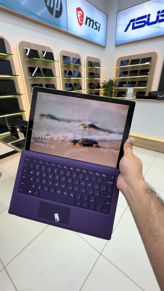 لابتوب من شركة مايكروسوفت #سيرفس برو4  معالج cori5th6 هارد256gb ورام 8gb  حجم شاشة 13.5 انج  بسعر 250الف والتوصيل مجاني  *********** ***********
