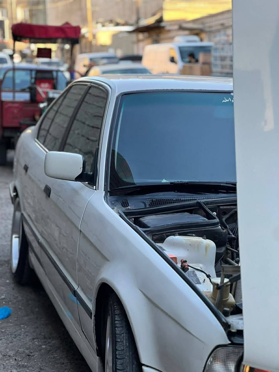 بی ئێم 1993
دبل ایرباگ 
چوار جام کاربای 
سلایت ....هتد
سیارکی زۆر جوان 
بێ سبوخە هەموو گیانی 
لەسەر دقی شریکە
گێر عادی 520
گێر مەکینە کاربای بەشەرت....
(***********) مخمور, أربيل
