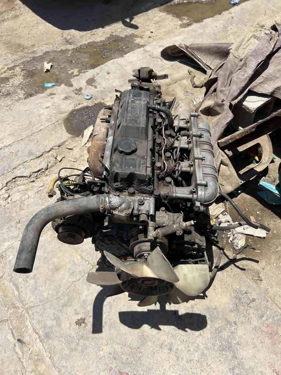 سلام عليكم مكينة وكير واكسن مال كيا بنكو للبيع السعر 10ورقات وبيهن مجال المكان بغداد ***********
