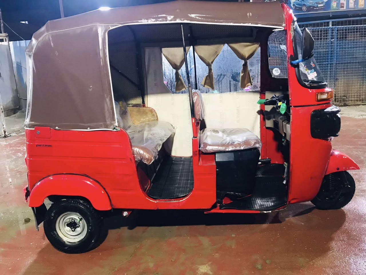 تكتك للبيع رقم نكليزي موديل 18 تكتك جاهزه خير من الله كبل للشارع السعر 5 و 200 بيها مجال بصيط العنوان بغداد الحبيبية ***********
