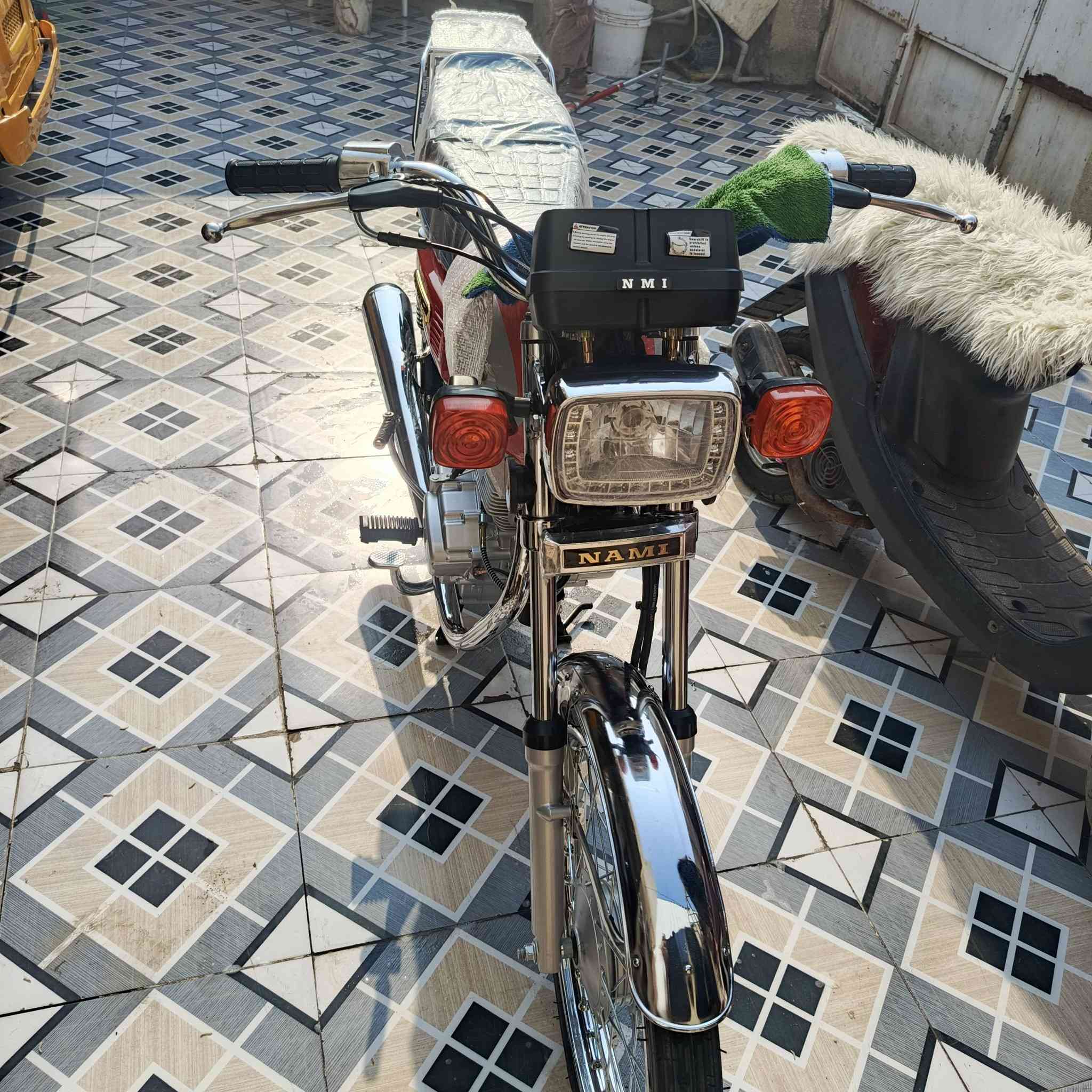 دراجه نامه شلامجه جديد وكاله كفاله وراق سبعه سحب ملوين بيه مجال صاله 20يوم دهن شركه سعر ملون بيه مجال ***********
