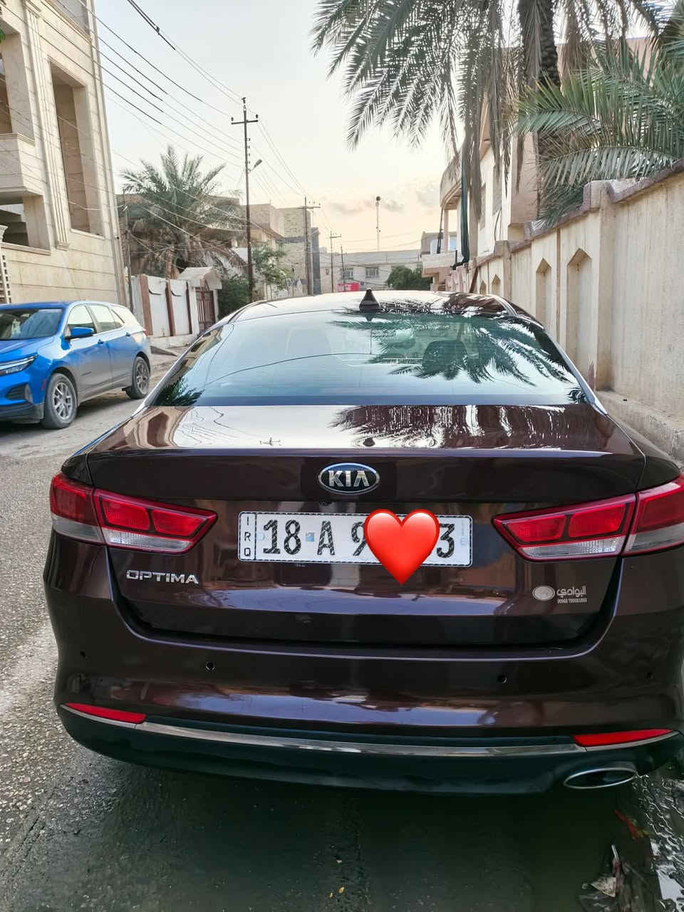 كيا اوبتما للبيع موديل 2017 لون كرزي وارد امريكي حادث بنيد فقط امريكا بدون دواخل ونطخت عندي جوه قبق البانزين شبرصبغ صور سونار بلمنشور سيارة جديدة كير مكينه حداديه تبريد ثلج  محرك 2400 مواصفات نص فول شاشه وكامره دواره وتحكمات وانضمة قياده لايت زنون وباقي المواصفات المعروفه رقم بابل دولي باسمي السعر 125 ومجال بصيط للشراي للاستفسار اتصال ***********
