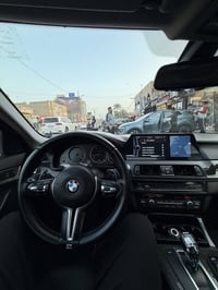 للبيع بي ام 535i 2011 مكفولة كفالة عامة بيها شبر بالجاملغ الامامي الاي...
