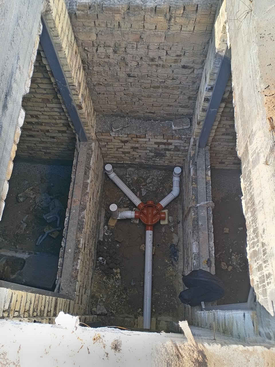 10 صور لأحد مواقعنا في الديوانيه التقيه من ماي ومجاري تقطير السبالت منظومه ارظه بواري غاز كهرباء كادر ابو عبدالله البديري ***********  ***********
