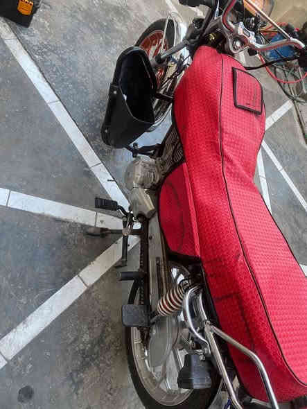 ايراني 🇮🇷...... 
سونك 5كير موديل 23دراجة مرتبةحلوة نظافة شوفت عينك مكفولة مكينة كهربائيات بدون اوراق مكفولة من السرقة السعر 600وبيها مجال مكاني ألاعظمية***********
