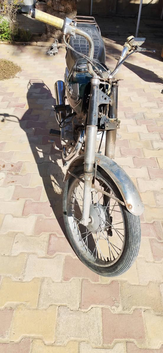 سلام عليكم دراجه اربعه كير أوراق مكينه نامه ما مفتوحه دراجه يرادله ترتيب سعر ٤٥٠ بيه مجال رقم ***********
