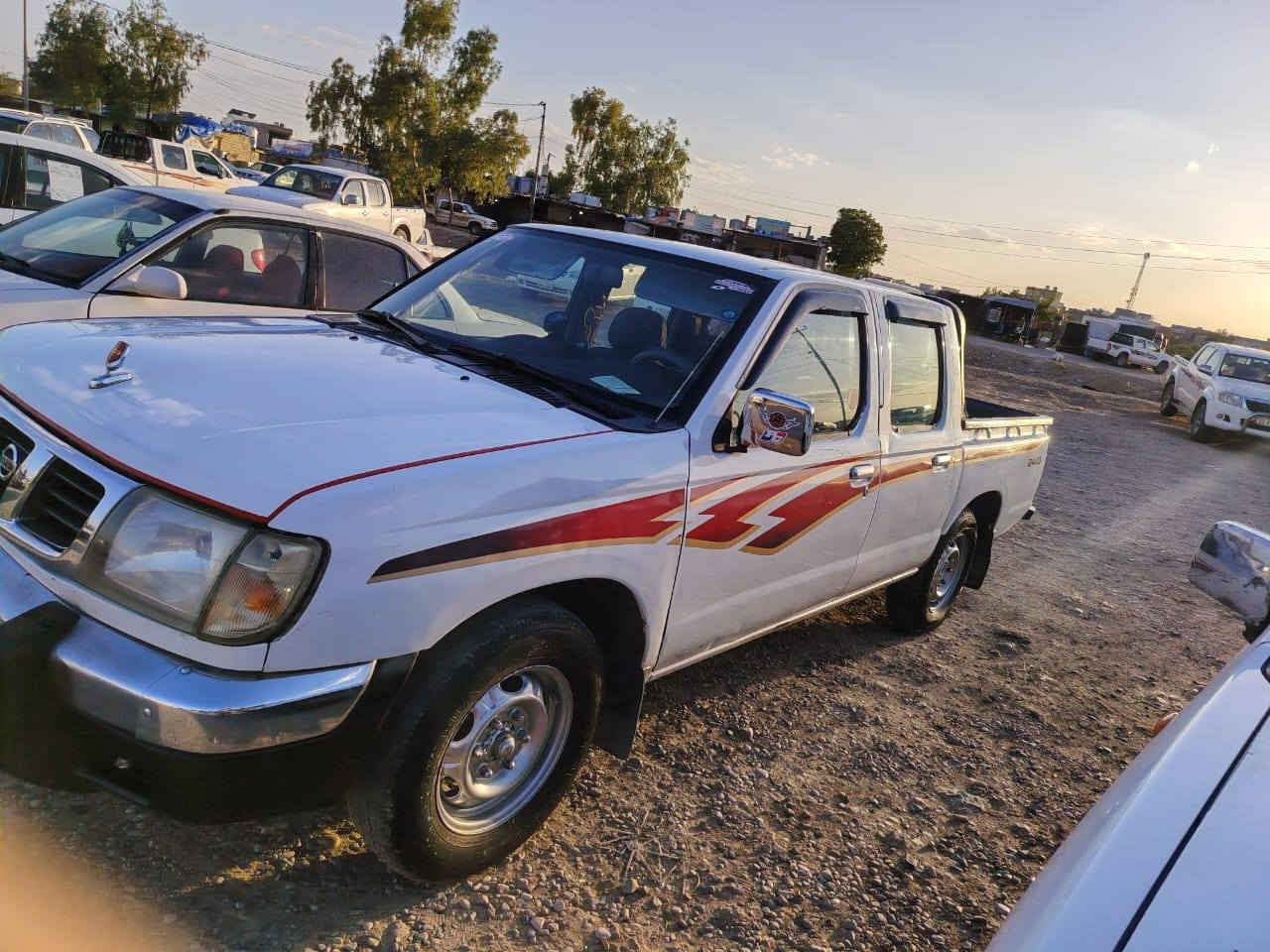 نیسان دەبڵ مۆدێل 2002  گێڕومەکینەو اکسل بەشەرت سەنەوی21 بەسەرچوە بۆندی بۆیاخەو یەک چەمەلووغی ڕەشە لەسەر ساقی وردە ساردی هەیە ماڵی دۆستە سەیاەی ماڵە هی مەعرەز نیە بۆعەیب جەرەس مەکە هەمووگیانی بەشەرت شوین کلار سموود ژم *********** ادمین گیان
