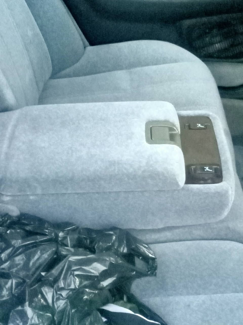 السلام عليكم رأس الثور كفالة عامة من ضربة ونقل  وصوليات رقم  تآميم صدامي  وكالة فقط موديل2001 فول ماعدا الفتحة وكلة على وضع الشركة السعر ،،75,,ورقة
***********
