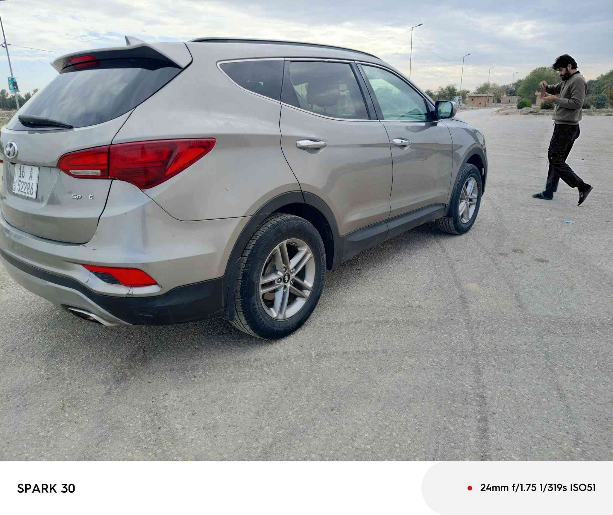 من رخصة مدير الكروب
سنتافي موديل 17 وارد أمريكي 4 سلندر. 2400
تبريد قطعتين 
كشن كهربائي 
تدفئه كشن 
السعر 145. وبيهه مجال 
الرقم الجديد الدولي 
المكان بابل المسيب سدة الهنديه 
***********
***********
