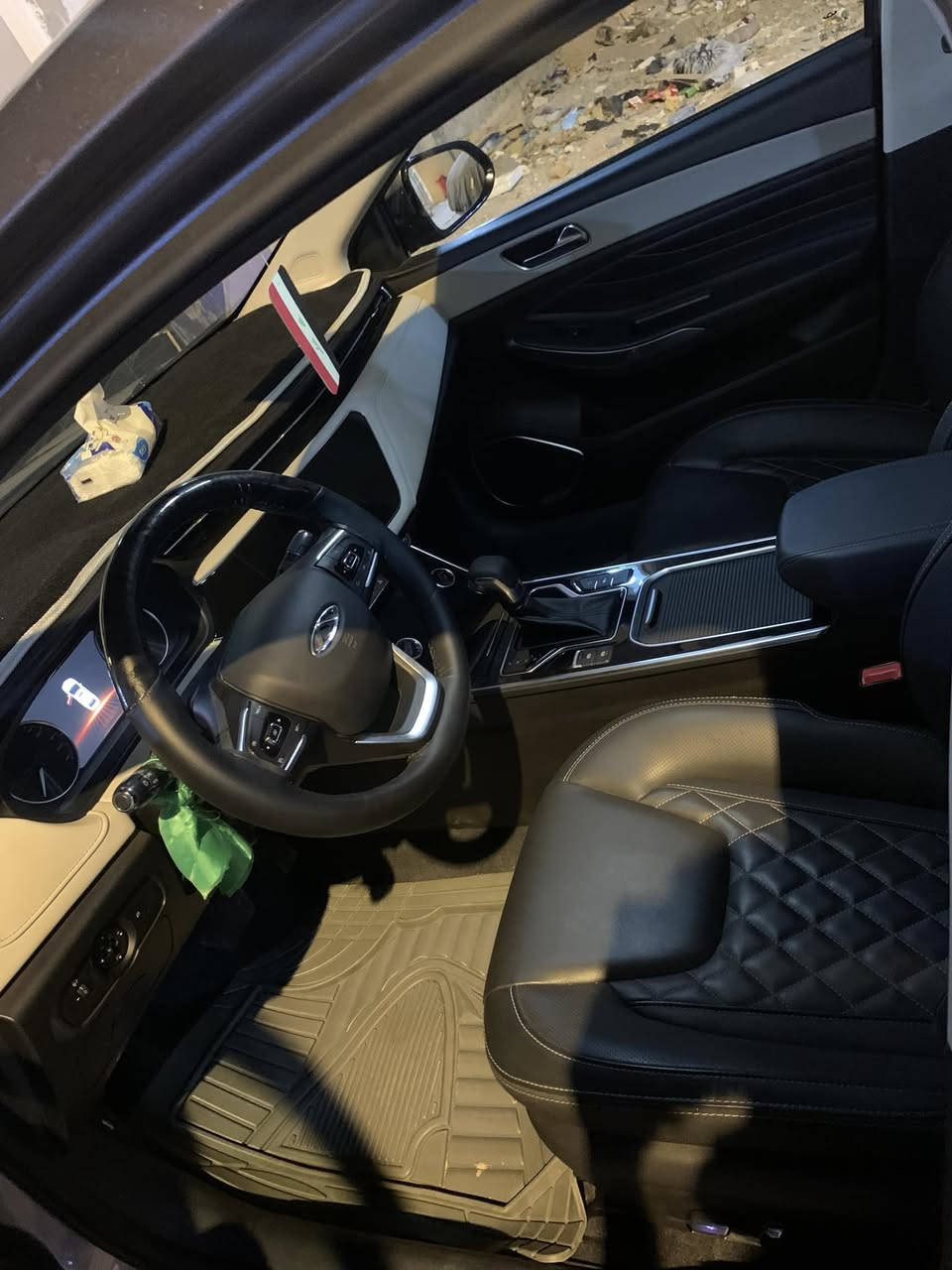 سلام عليكم اريزوو6للبيع فول مواصفات 2023سياره زيرو اخذتها من الشركه استقطاع مباشر منطي نصف فولسها سياره ماشيه ٦الاف ضمان من شركه مكانها البصره الزبير سعرها 130وبيها مجال الرقم ***********
