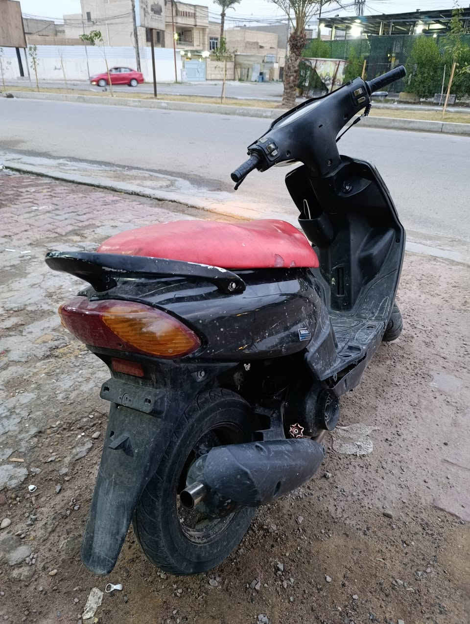 السلام عليكم للبيع قجمه شغال سلف وهندر مكينه شرط طياره شلعه ومعدل ونعومه دراجه تخبل  مكاني بغداد حي العامل سعر350بيه مجال ***********
